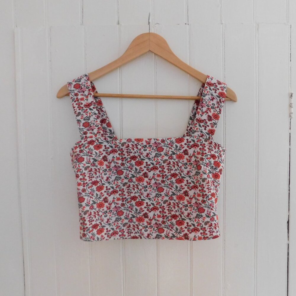 🦌 Abercrombie & Fitch Floral Cropped Smocked Tank Size M - Picture 7 of 15